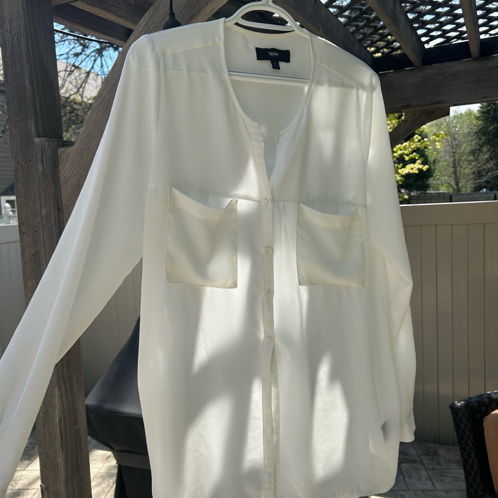 Wilfred White Long-Sleeve Button-Front Shirt with Chest Pockets